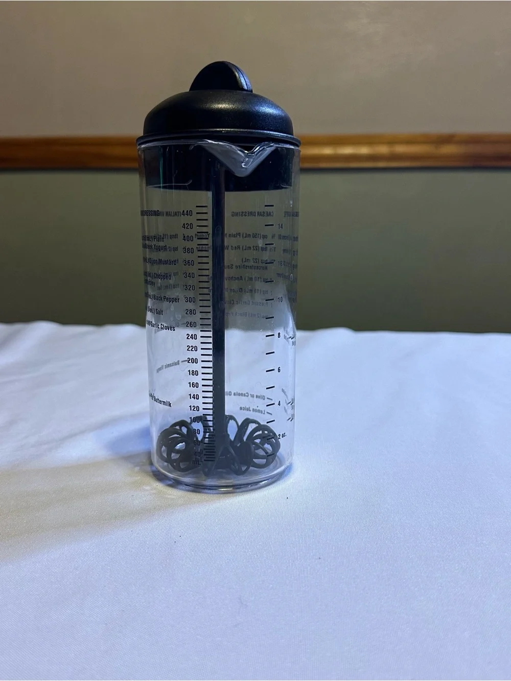 The Pampered Chef Clear Dressing measuring Mixer salad pourer.  Retired